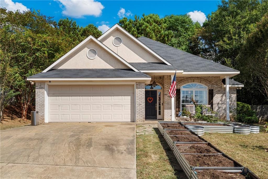 1805 Tranquil Ln, Phenix City, AL 36867, USA — Photo 1