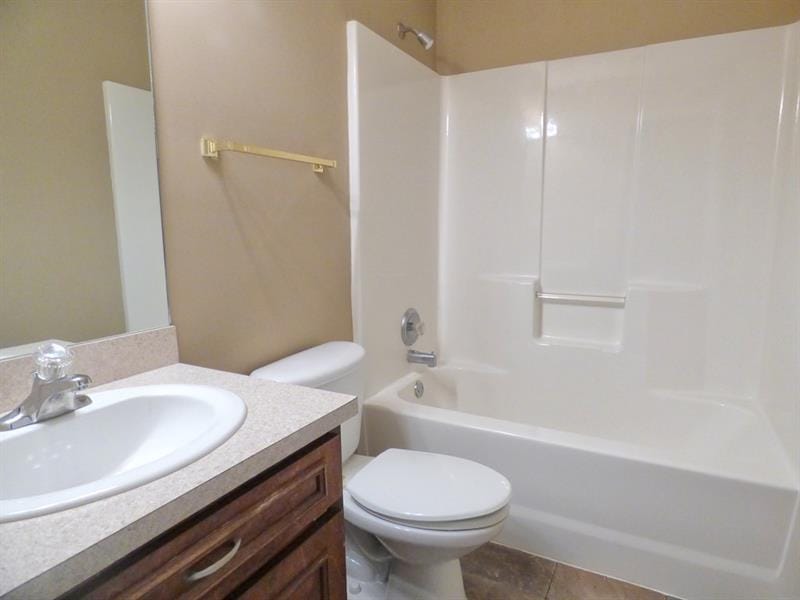 31 Lake, Phenix City, AL, 36867 — Photo 2