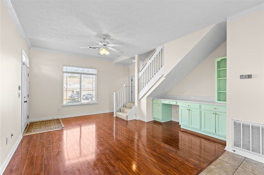 574 MARY, Auburn, AL, 36830, Build-in cabinets with fresh paint and quartz coun