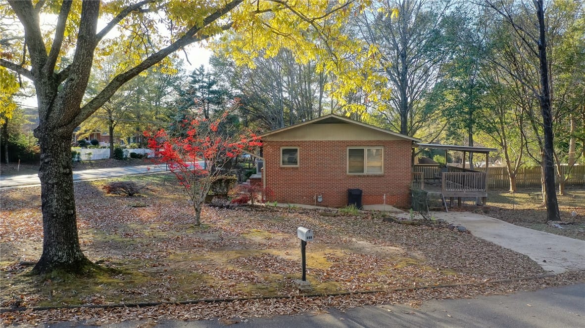 657 E Thach Ave, Auburn, AL 36830, USA — Photo 3