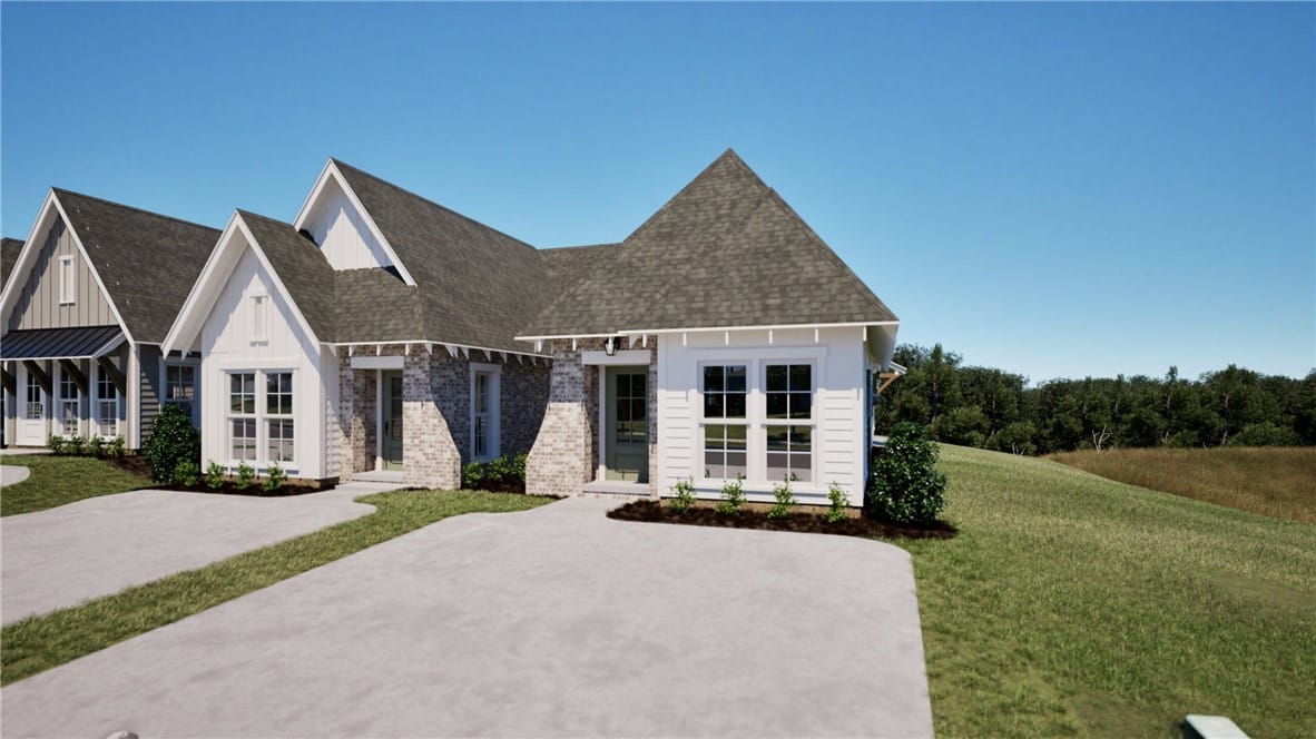 1030 HUNTERS, Opelika, AL, 36801 — Photo 1