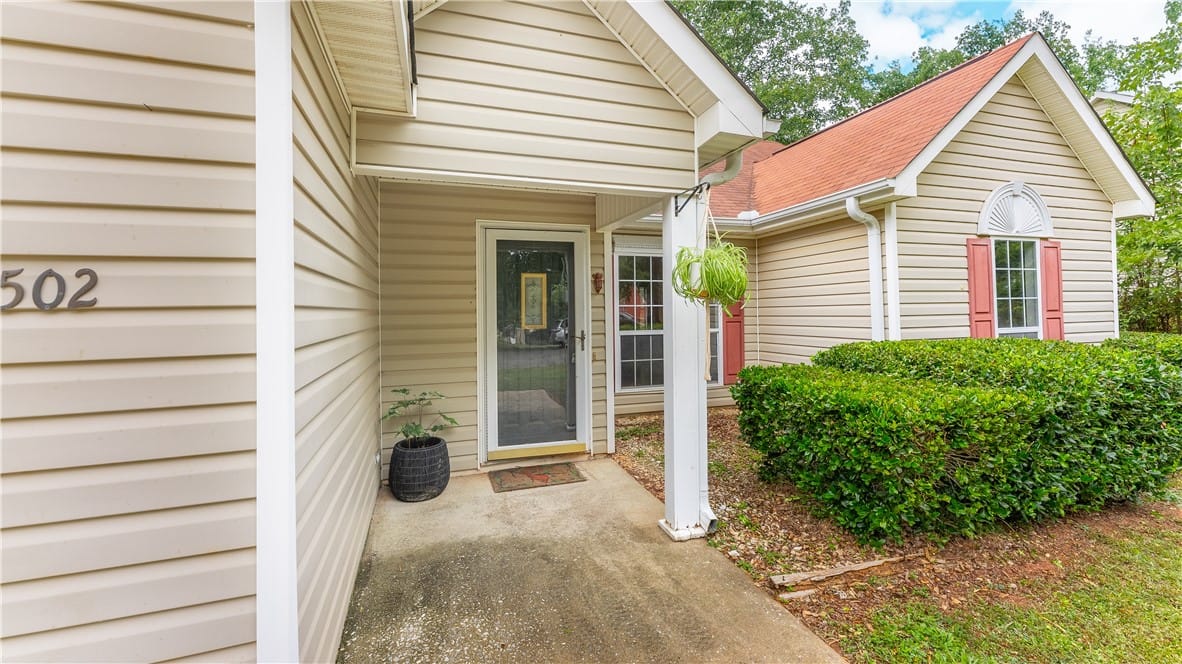 1502 DOUGLAS, Opelika, AL, 36801