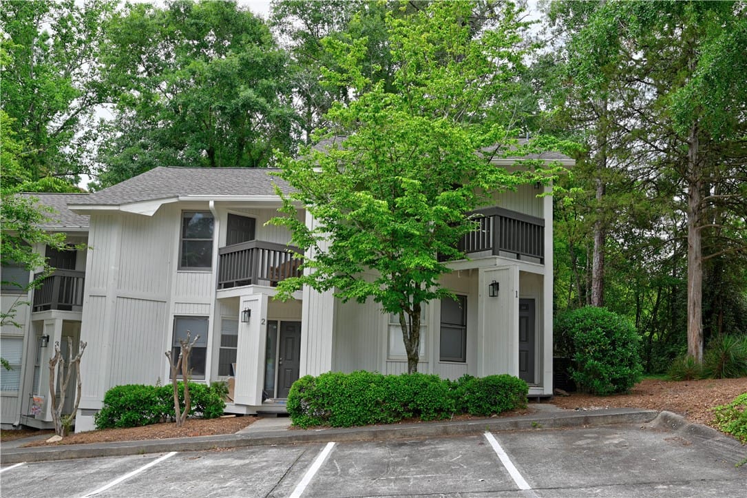 429 Moores Mill Rd Apt 1, Auburn, AL 36830, Charming townhome with private balconies offers se