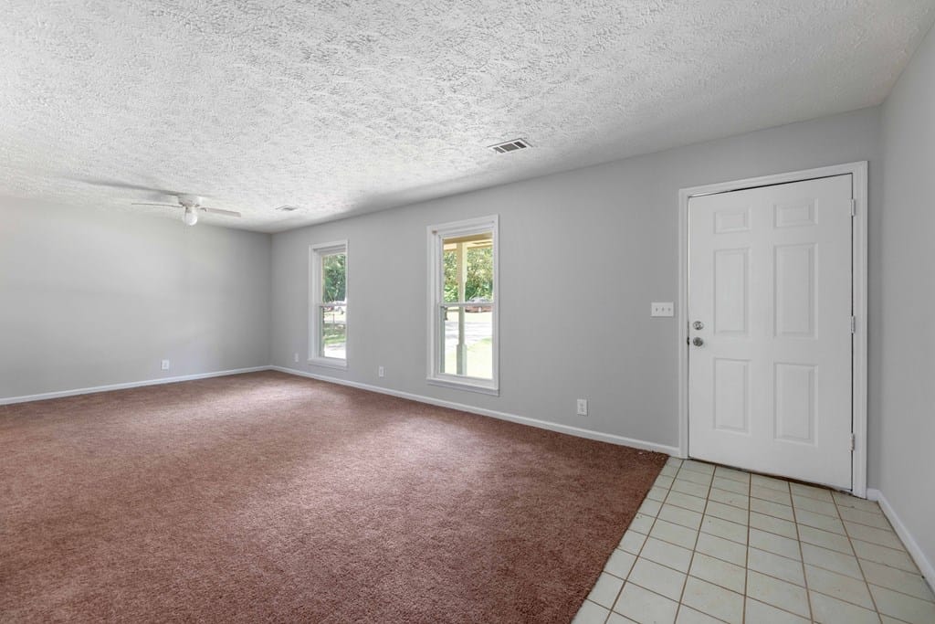 604 Pear St, West Point, GA 31833