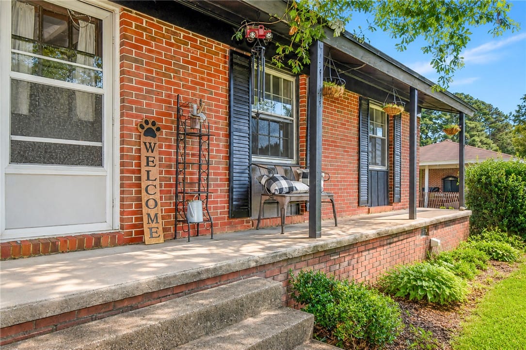 1789 Holman St, Alexander City, AL 35010