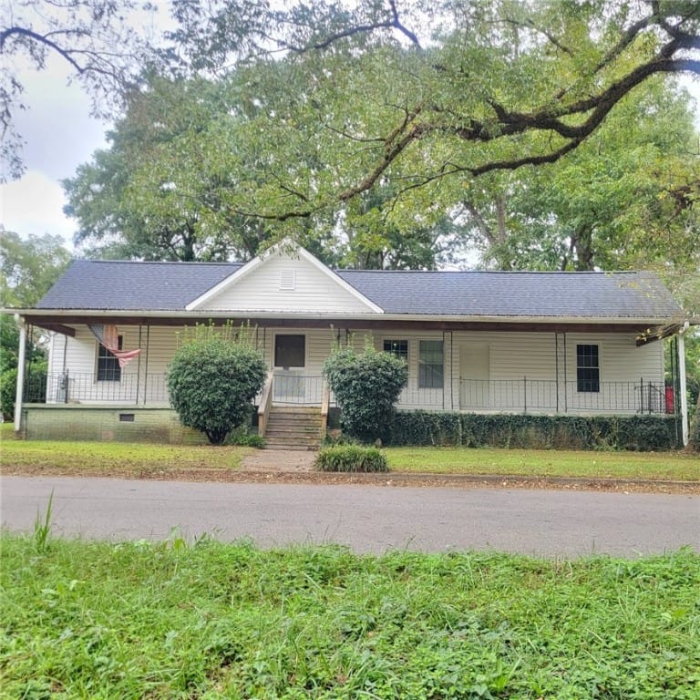 609 South 11th Avenue, Lanett, AL, 36863