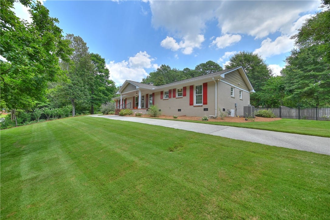 606 SCOTTWOODS, Auburn, AL, 36830, Spacious lot!
