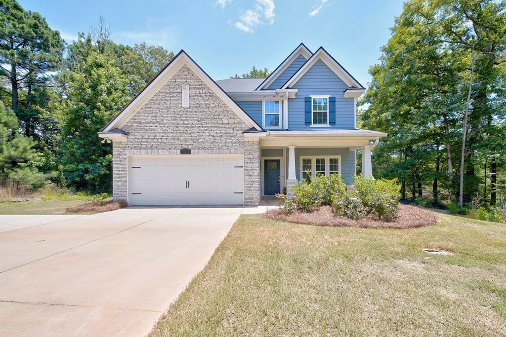 321 Lee Rd #2046, Smiths Station, AL 36877