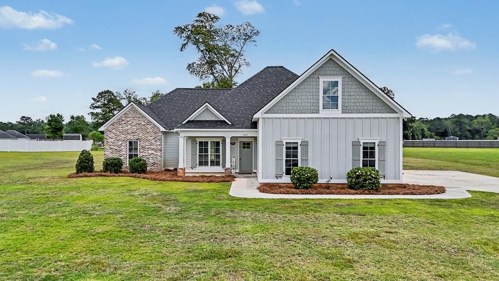 205 Hollister Dr, Albany, GA 31721