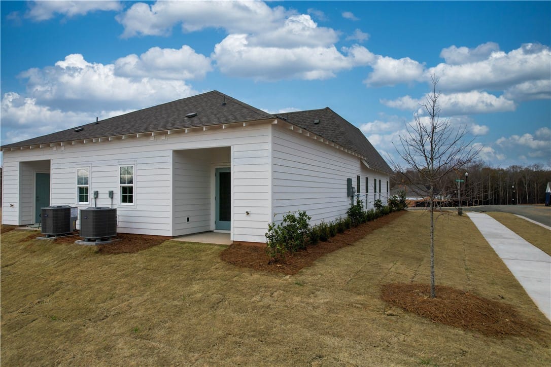 1063 FOREST, Opelika, AL, 36801, Move in Ready! The Duette 3A by Holland Homes LLC.