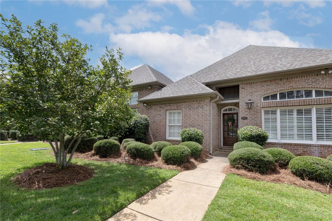 1752 Brookview Ct, Auburn, AL 36830