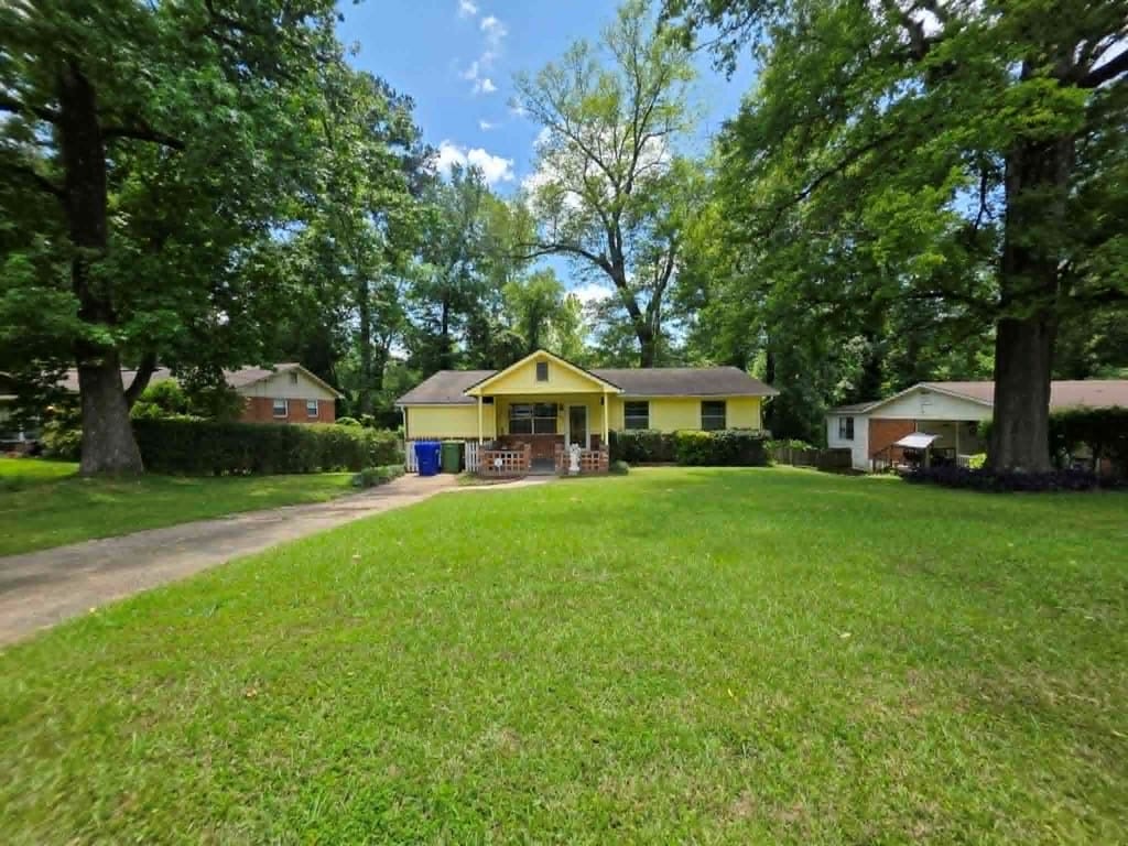5522 Valleybrook Rd, Columbus, GA 31907
