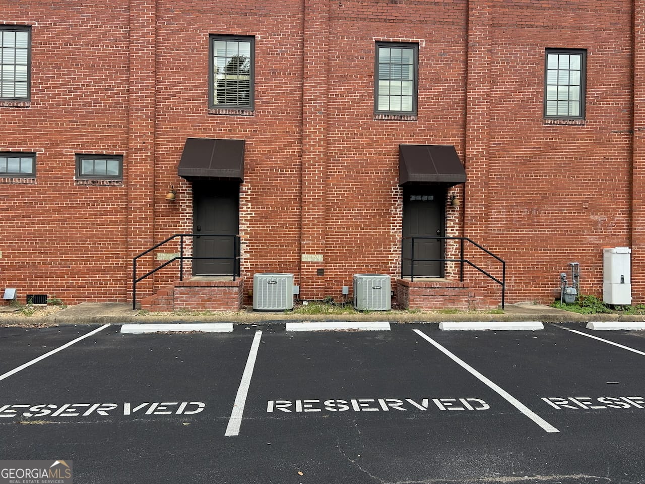 710 4th Ave, West Point, GA 31833