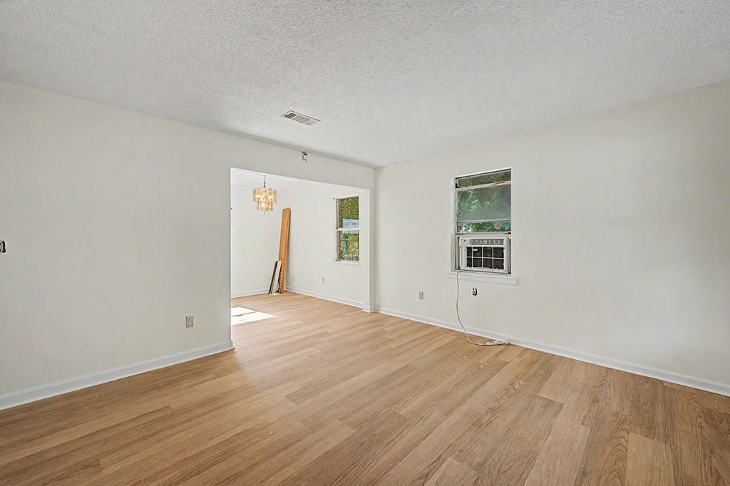 2811 Newcastle Ln, Albany, GA 31701