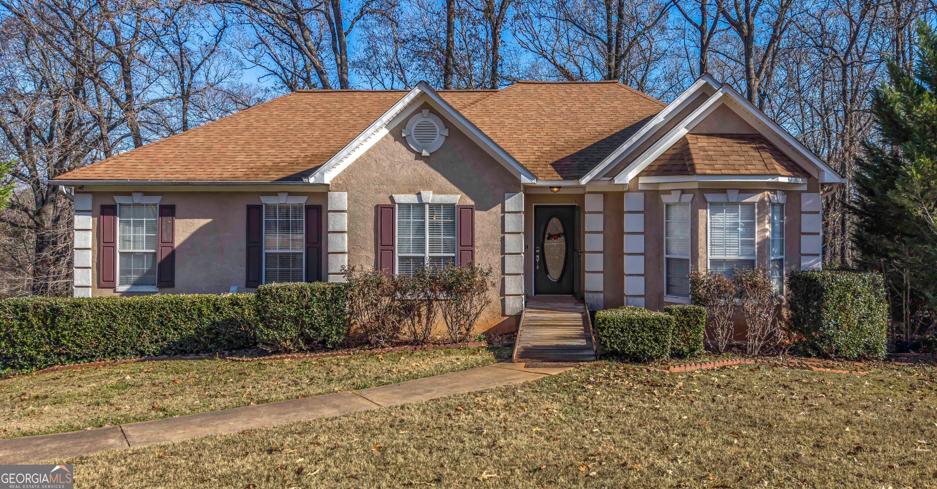 160 Lakemont Dr, LaGrange, GA 30240