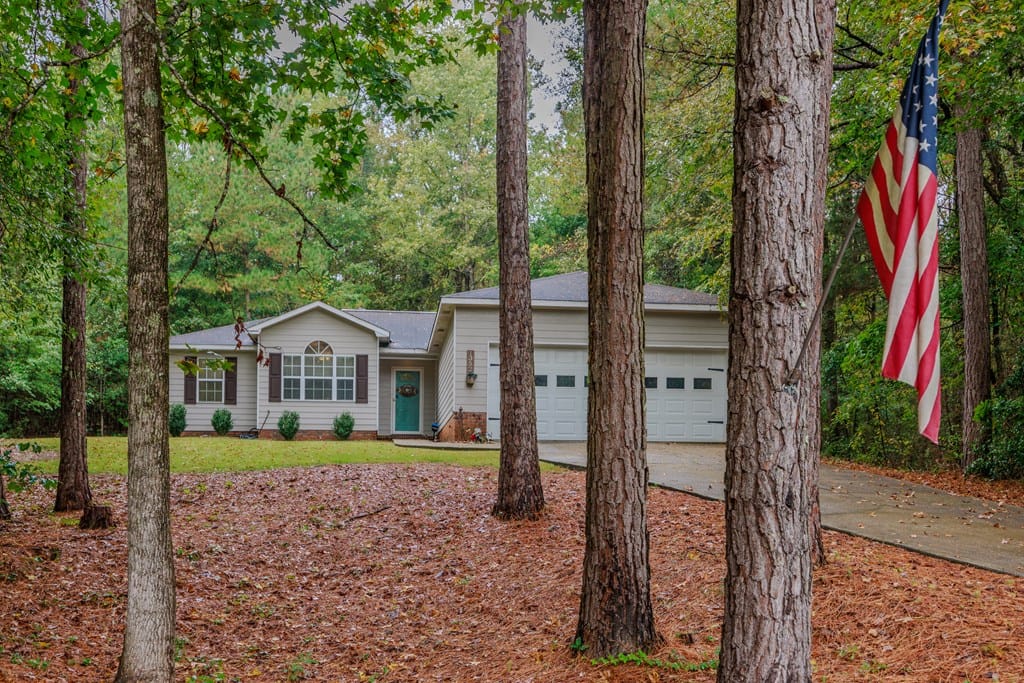 1352 Douglas Drive, Ellerslie, GA, 31807 — Photo 2