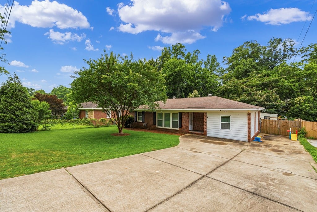5823 Ventura Dr, Columbus, GA 31909