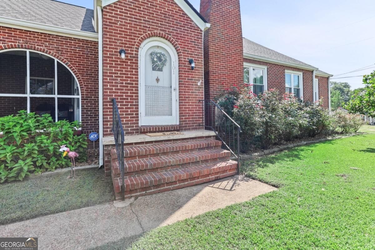 101 High St, Hogansville, GA 30230