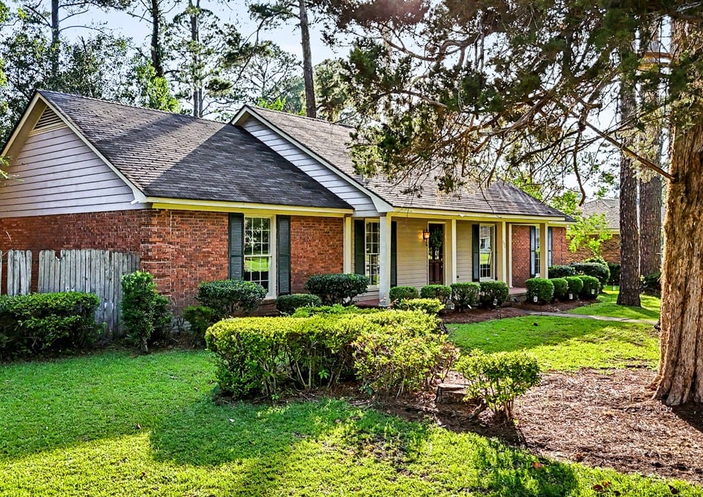 2322 Meadowbrook Ln, Albany, GA 31707
