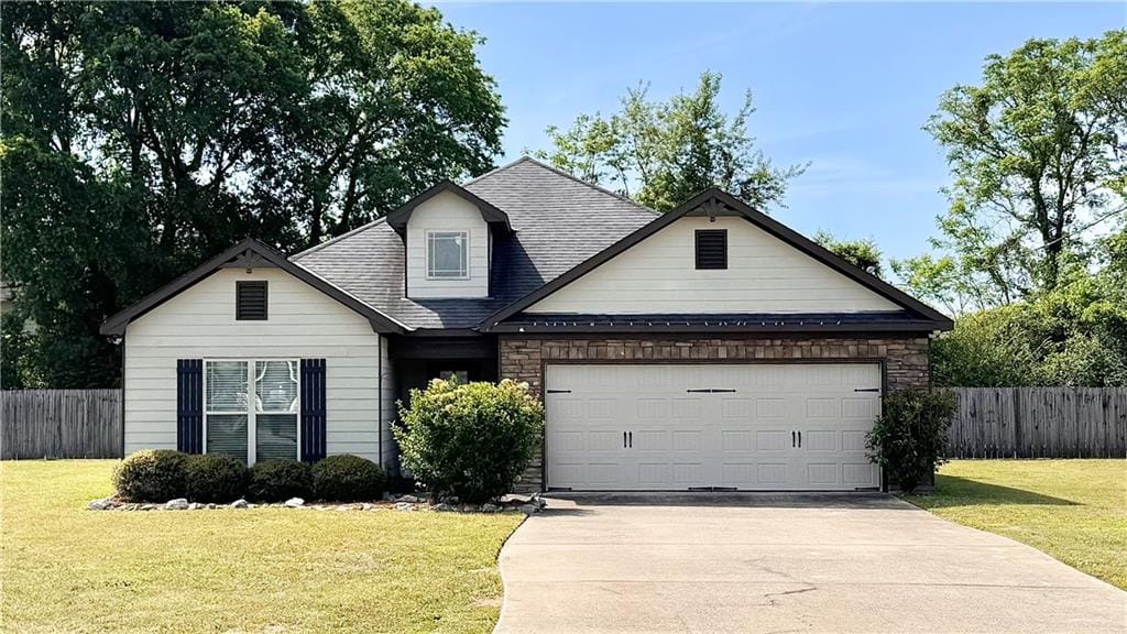 17 Wheatland Ct, Fort Mitchell, AL 36856