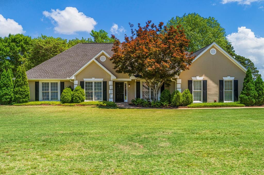 111 Prestwick Dr, LaGrange, GA 30241