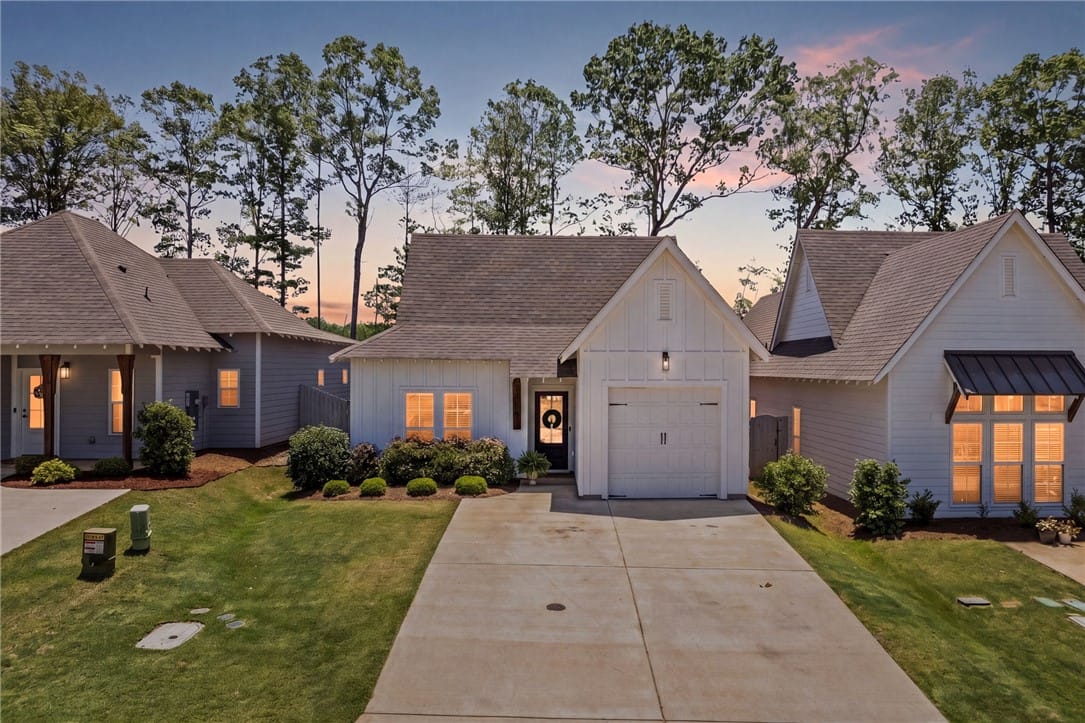 1186 Woodland Circle, Opelika, AL 36801