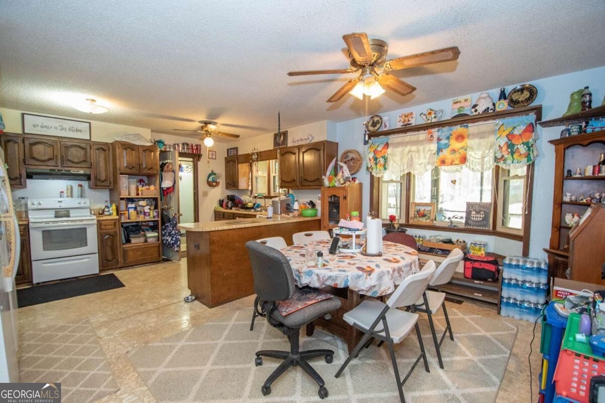 270 Walt Sanders Rd, Newnan, GA 30265
