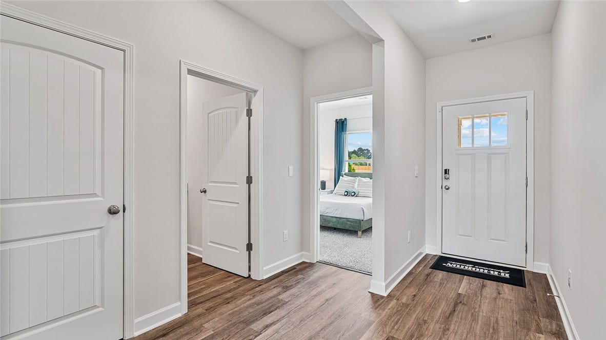 305 NICKLAUS, Auburn, AL, 36830, Step into this inviting entryway, featuring durabl