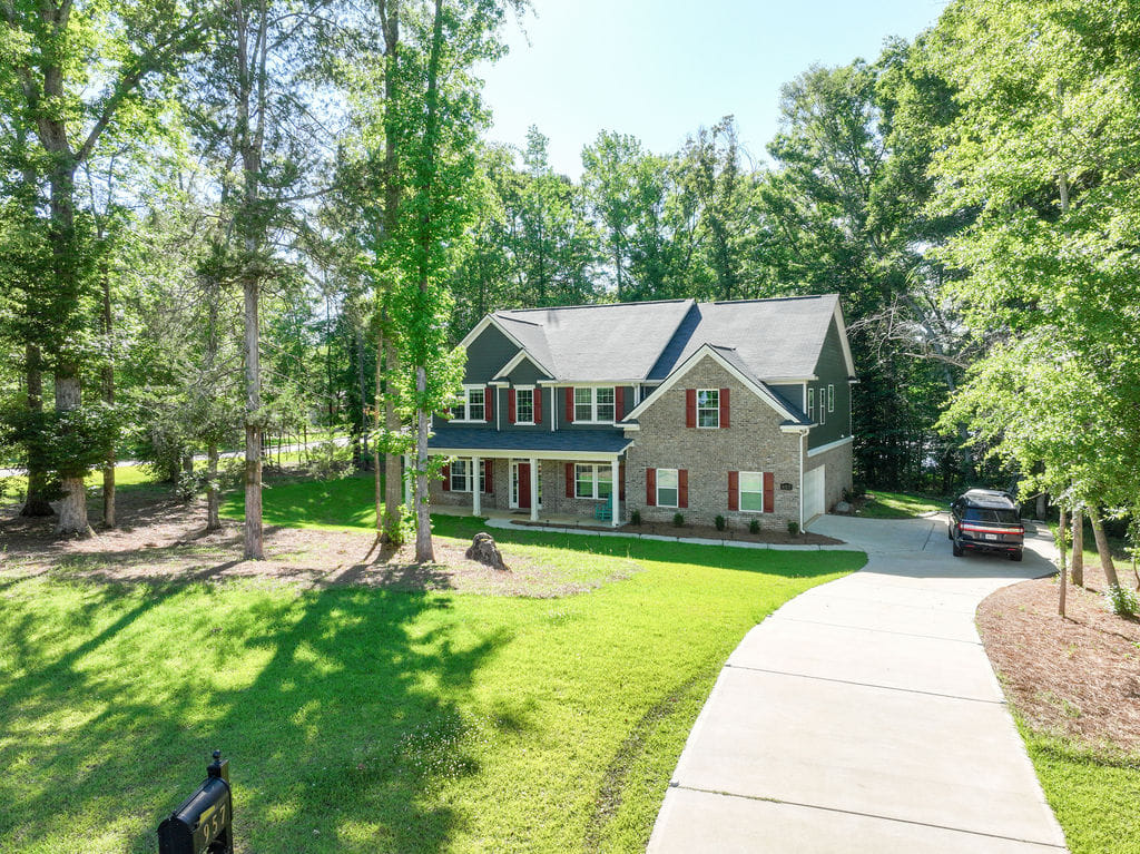 957 SKI SPRAY, Opelika, AL, 36804, A graceful residence nestled among verdant trees,