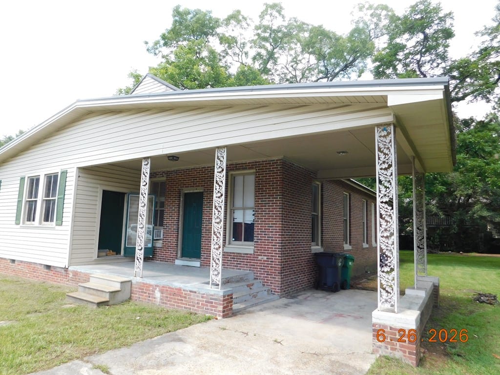 71 S Harney St, Camilla, GA 31730