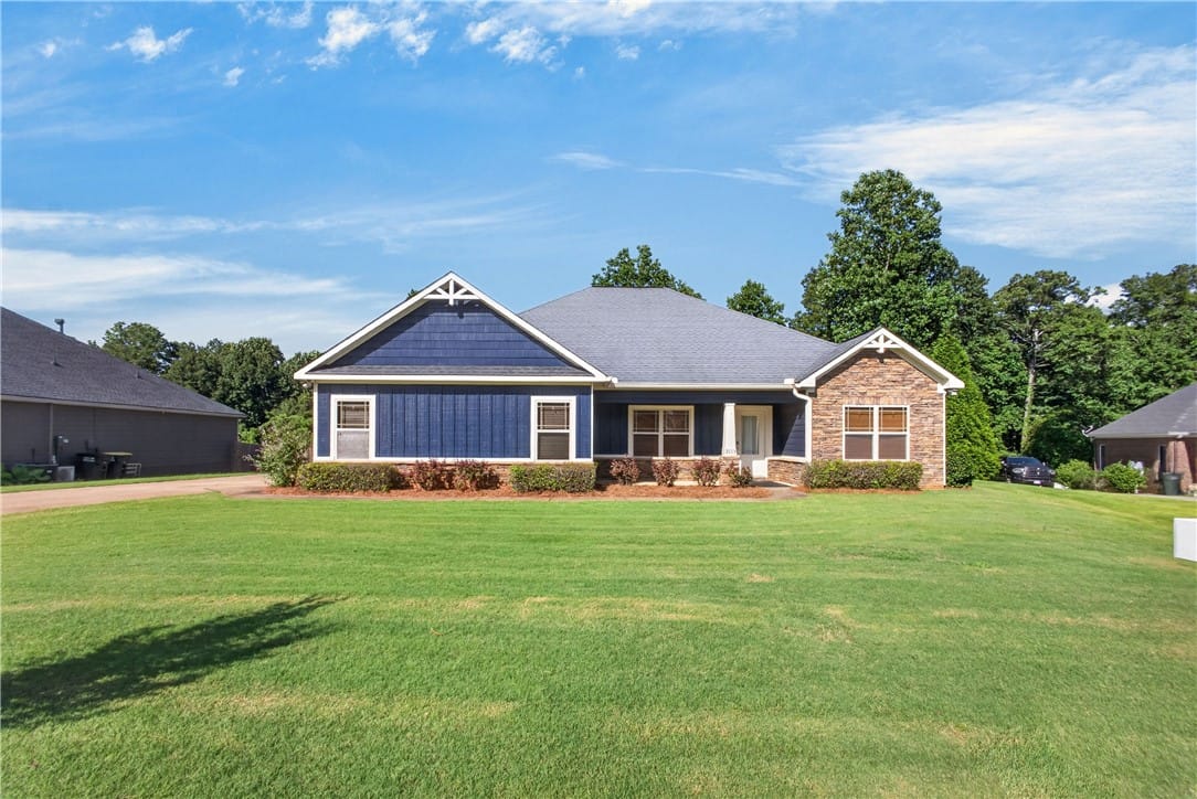 2113 Rockledge Cir, Opelika, AL 36801