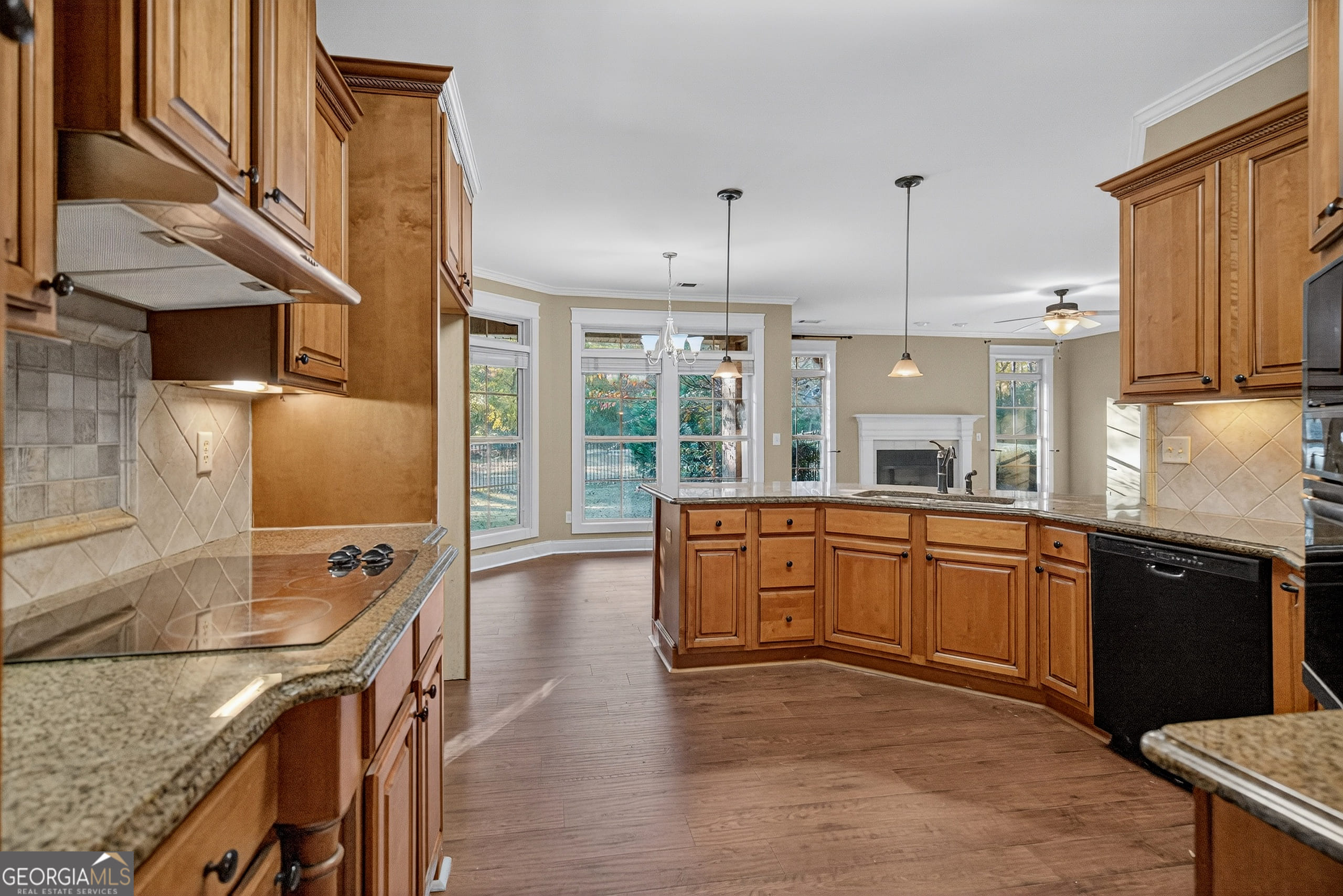 101 Riverbluff Dr, LaGrange, GA 30240