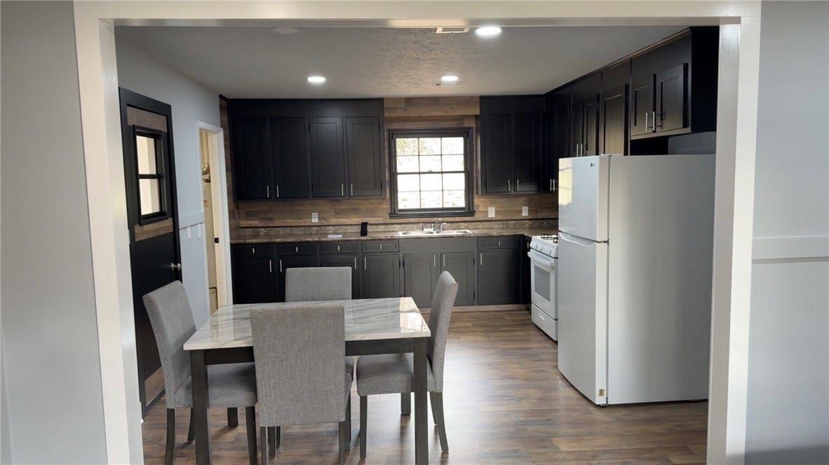 16 Jeter Avenue, Opelika, AL, 36801 — Photo 3