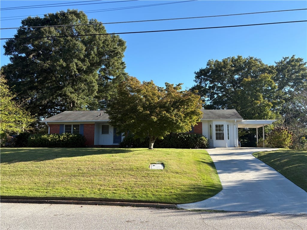 209 Etowah Ave, Opelika, AL 36801