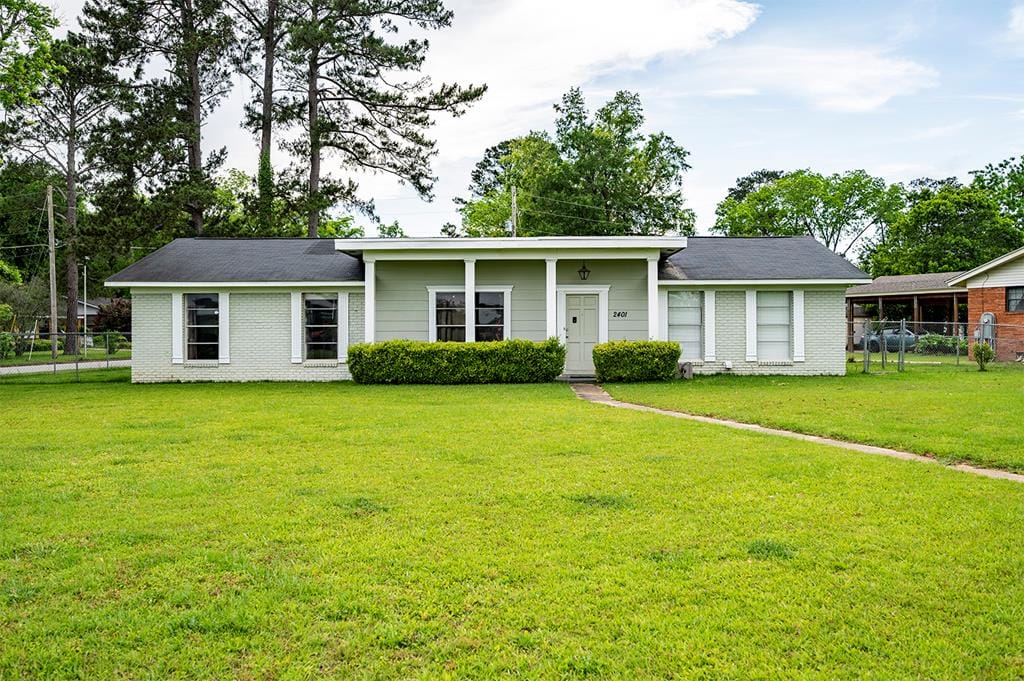 2401 Whispering Pines Cir, Albany, GA, 31721, Main View