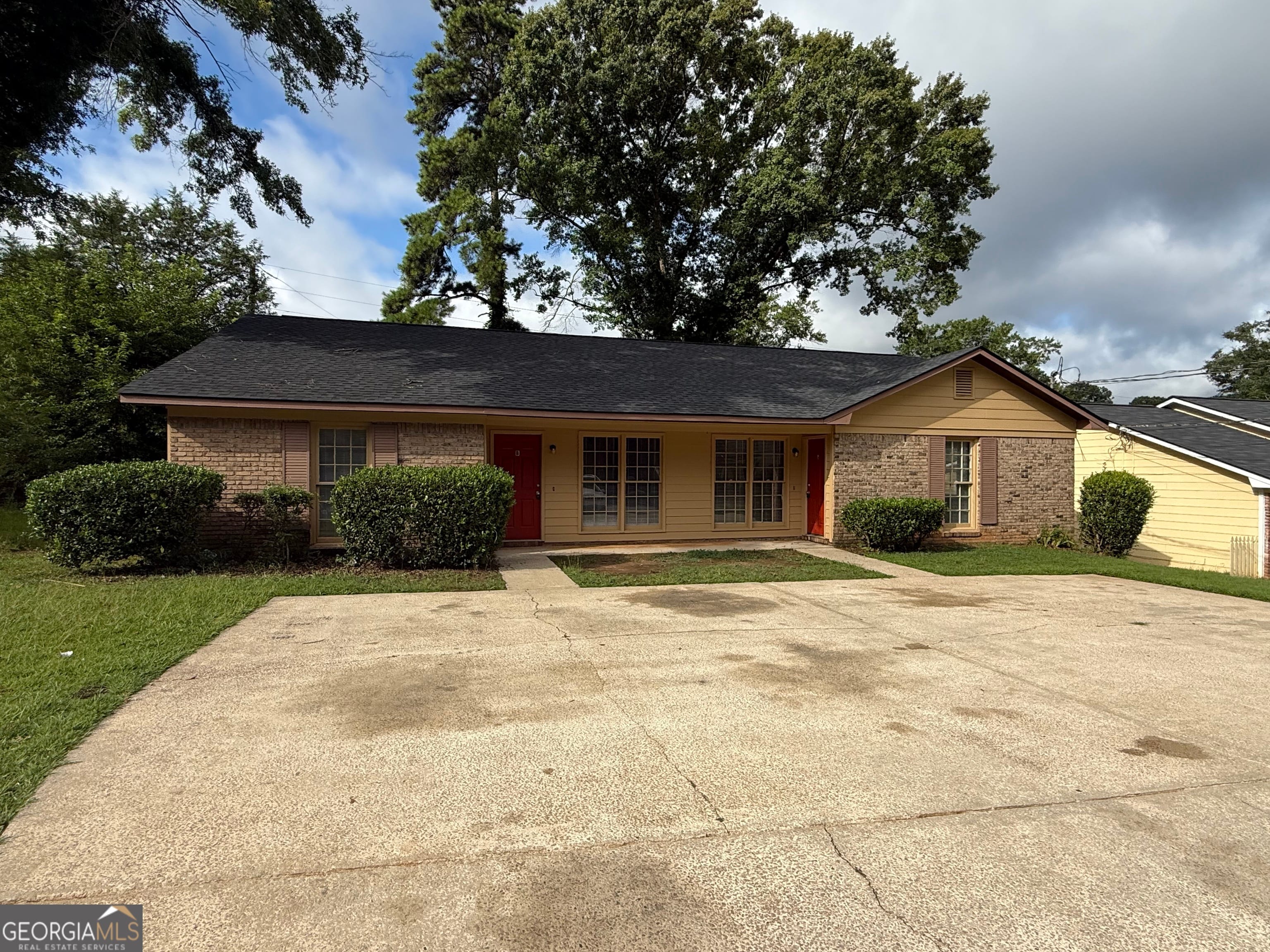 104 Peachtree Ct, LaGrange, GA 30241