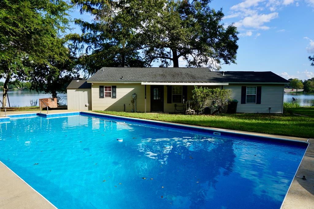 2425 Beachview Dr, Albany, GA, 31705