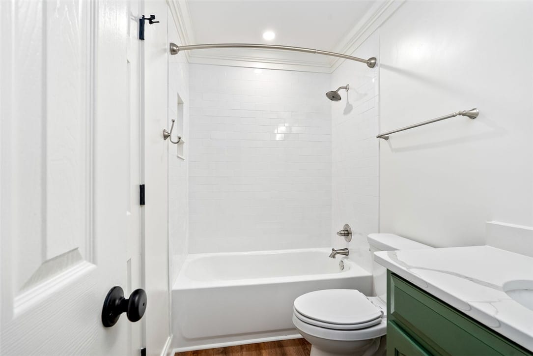 327 N Ross St Apt 122, Auburn, AL 36830