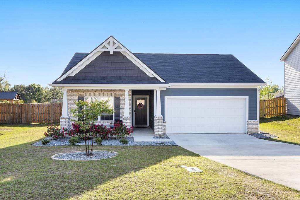 102 Gregory Place, Smiths Station, AL, 36877