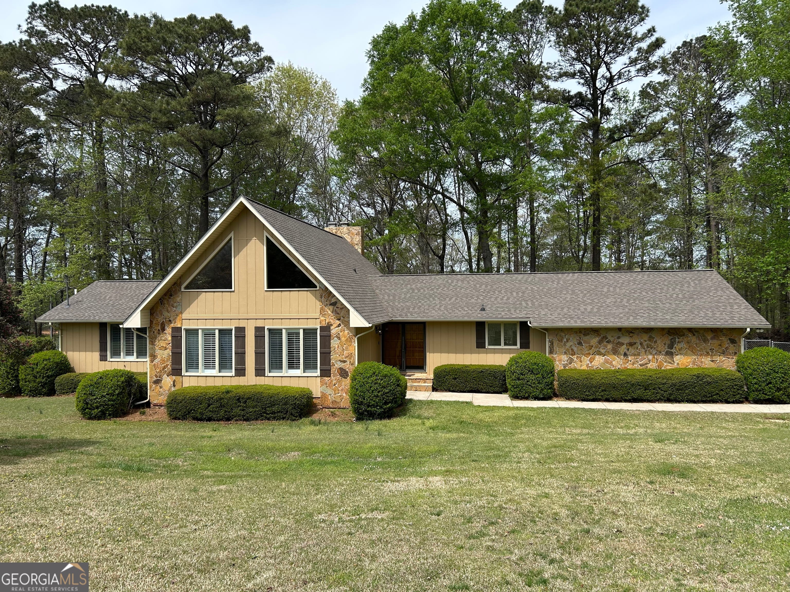 108 Thomas, Lagrange, GA, 30240