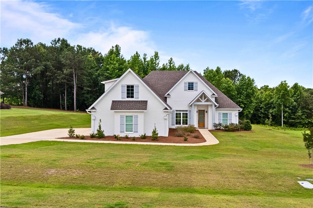 3540 Tyler Ct, Opelika, AL 36801, A classic white brick exterior with a welcoming en
