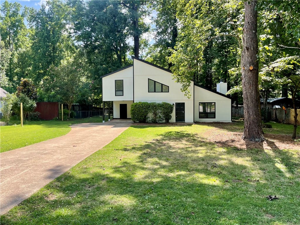 901 Tacoma Dr, Auburn, AL 36830, A modern architectural marvel nestled among lush t