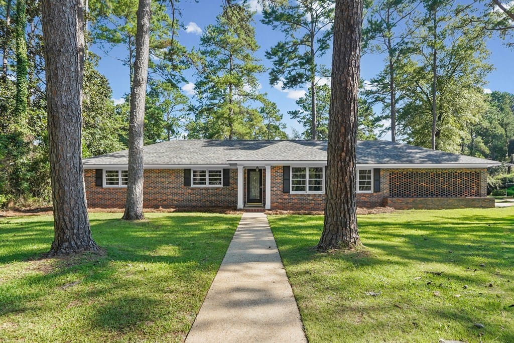 2501 Pheasant Dr, Albany, GA 31707