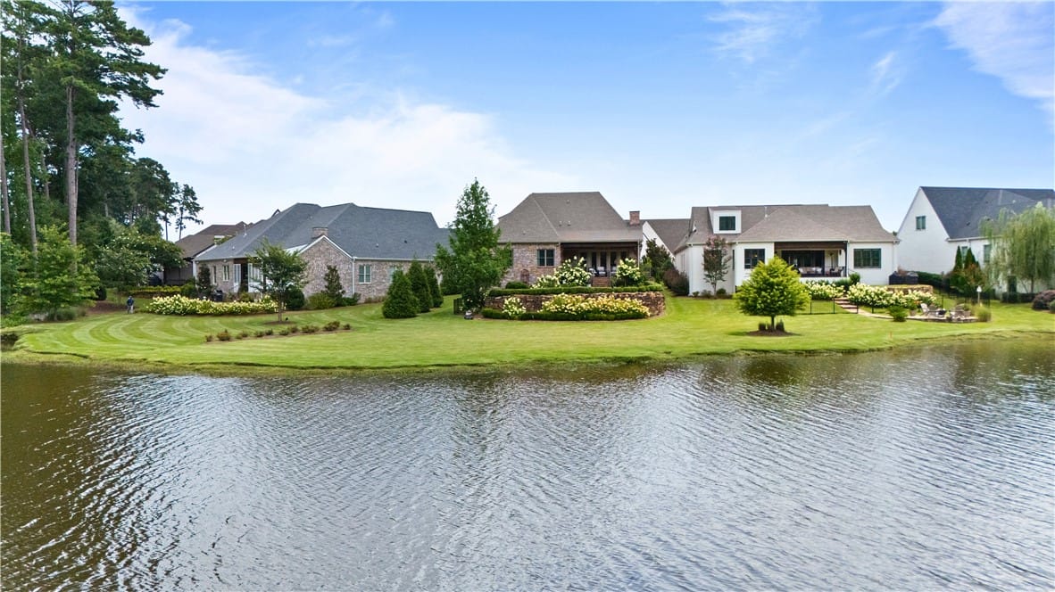 3454 Lakeshore Dr, Opelika, AL 36804