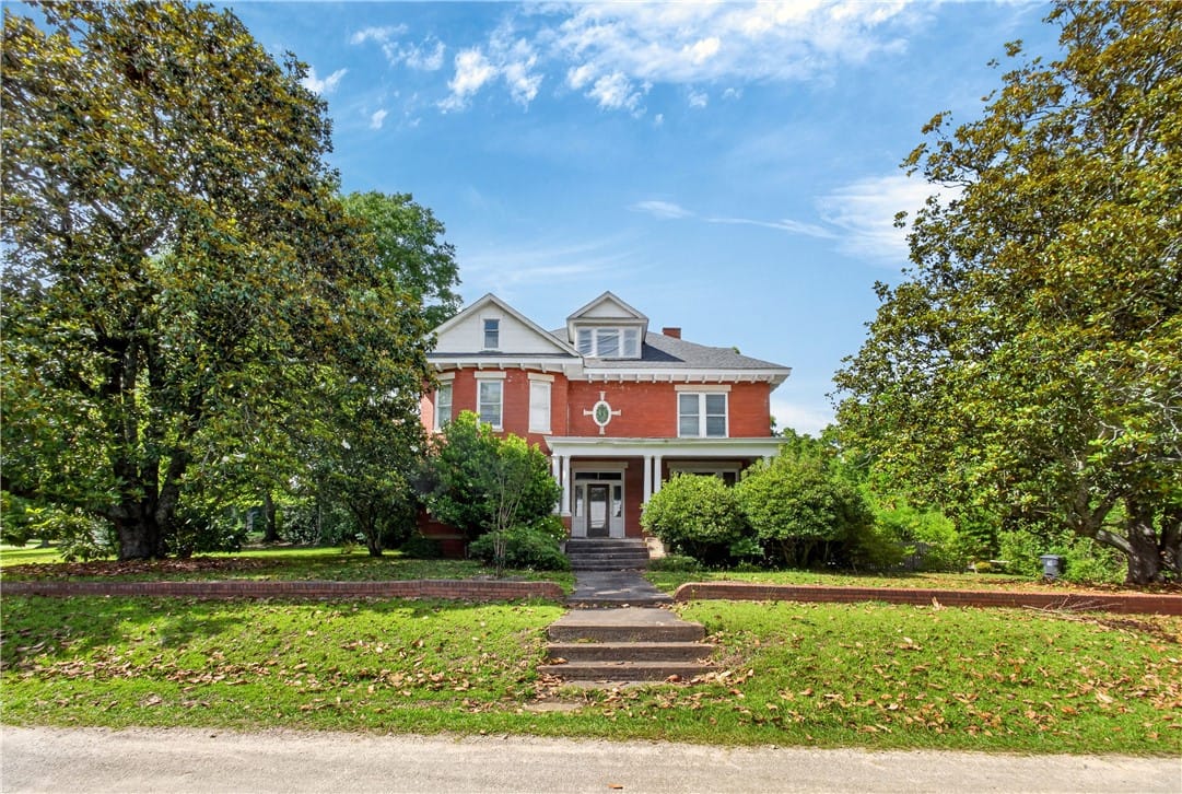 483 Holley Ave, Camp Hill, AL 36850