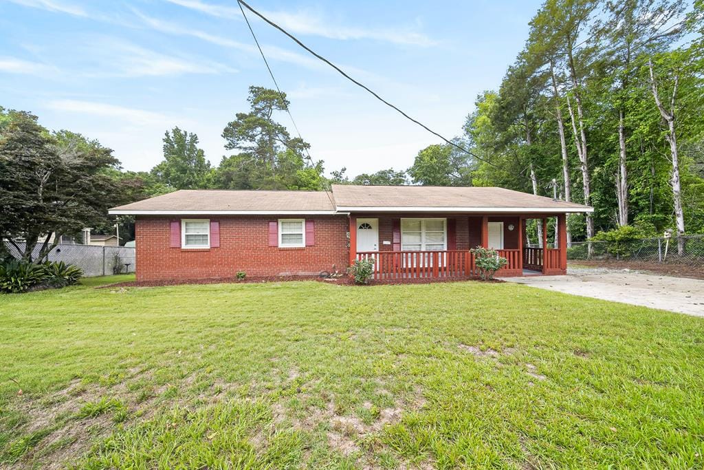 2210 39th Ct, Phenix City, AL 36870