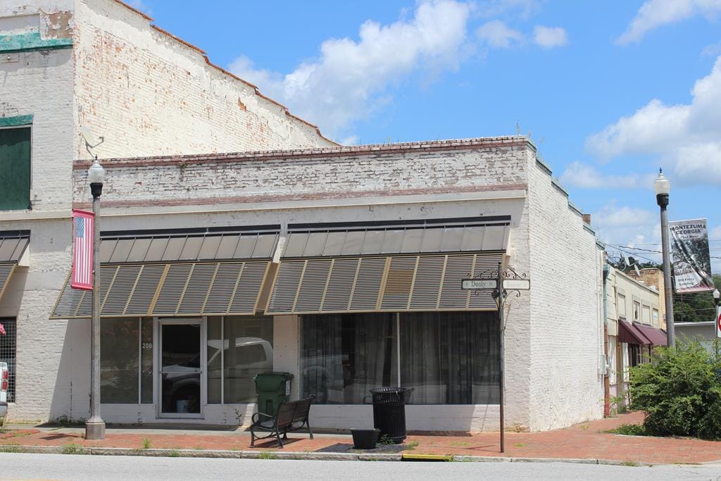 208 South Dooly Street, Montezuma, GA, 31063