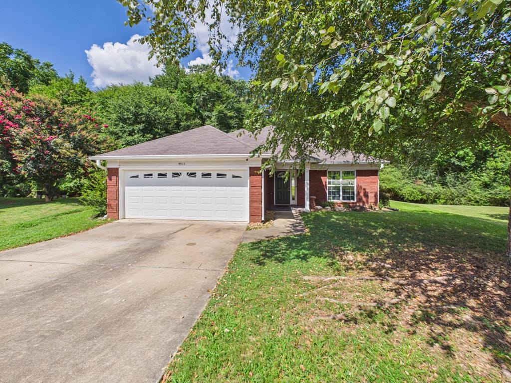 5513 River Rock Ct, Columbus, GA 31907