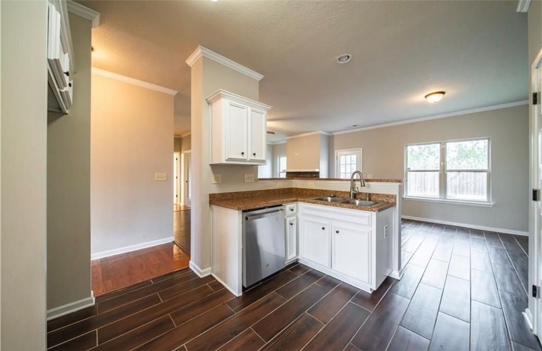 2201 Windmark Ct, Phenix City, AL 36869, USA, This bright kitchen features wood flooring and a d