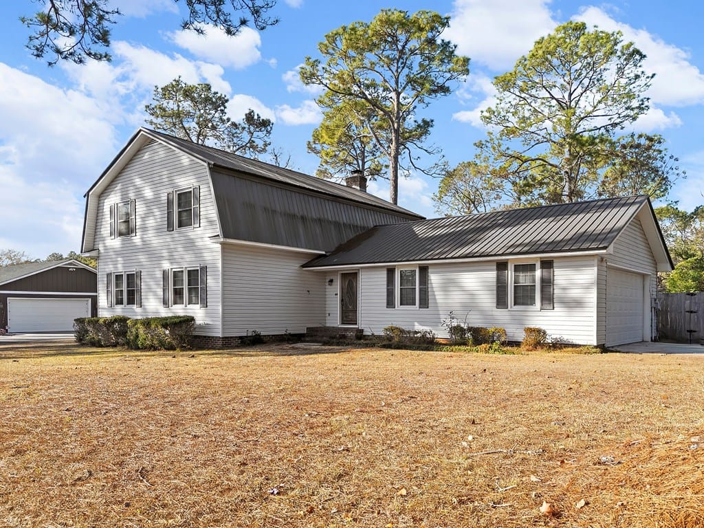 2607 Lansing Dr, Albany, GA 31721
